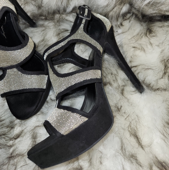 Black, metallic platform high heels - Picture 2 of 4